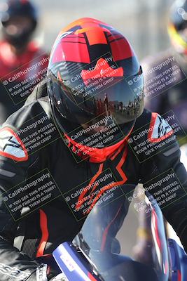 media/Dec-01-2025-Moto Forza (Mon) [[2daa91e15f]]/4-Around the Pits/